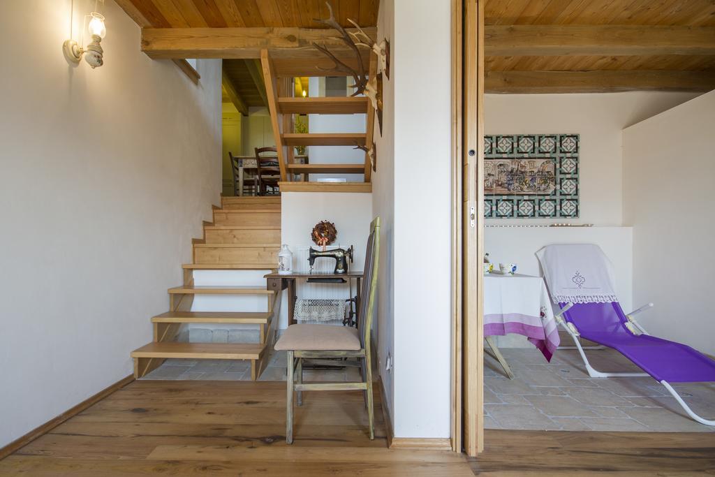 Casa Ursic Scrittore Grimacco Rom bilde